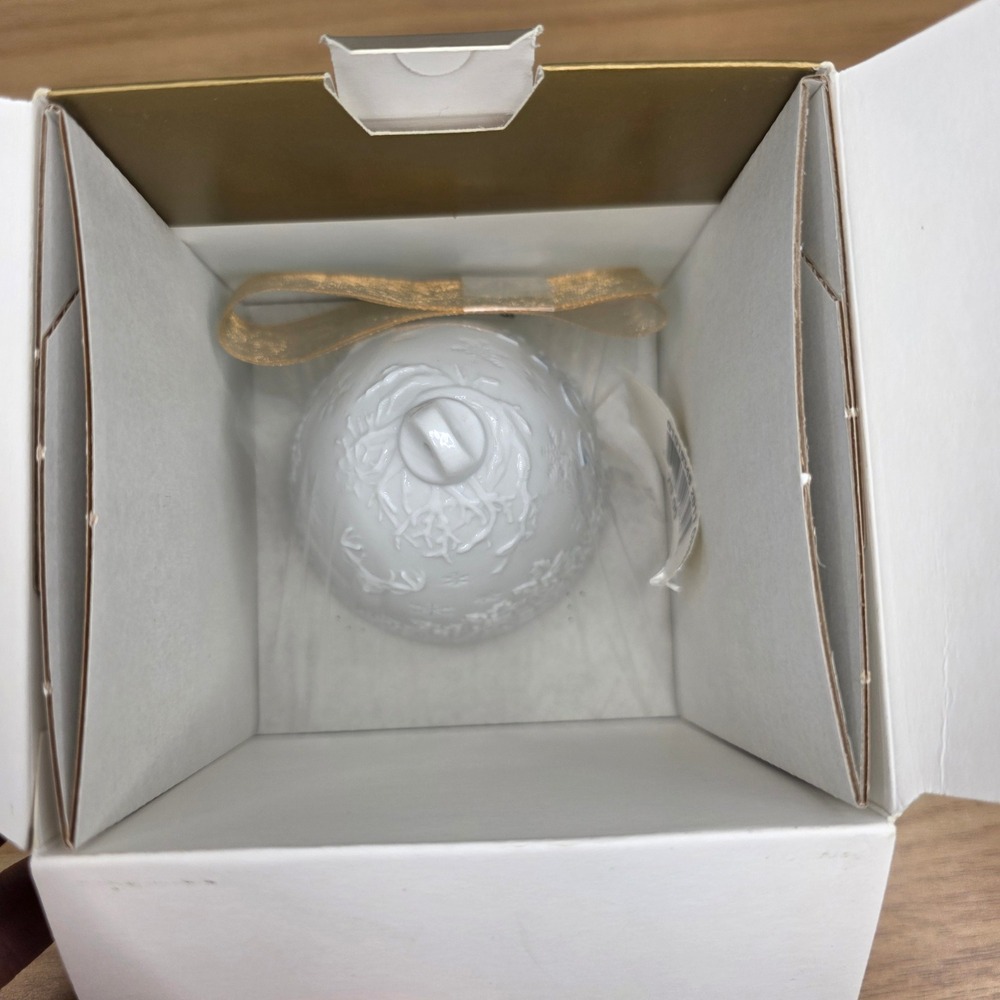 Lladro 2011 Porcelain Christmas Bell Ornament 01018348 New In Original Box